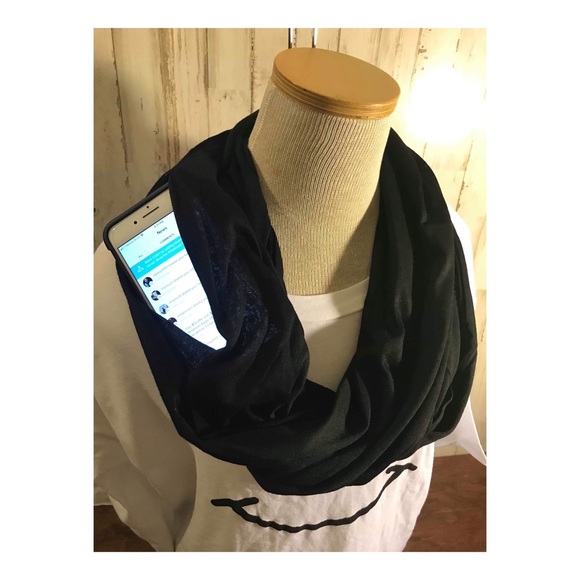 2-pack infinity scarves with zipper pocket - Picture 2 of 7